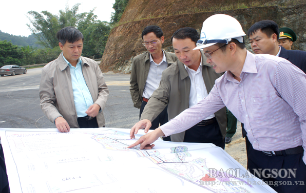 Lãnh đạo UBND tỉnh Lạng Sơn kiểm tra  quy hoạch, công trình tại cửa khẩu Tân Thanh