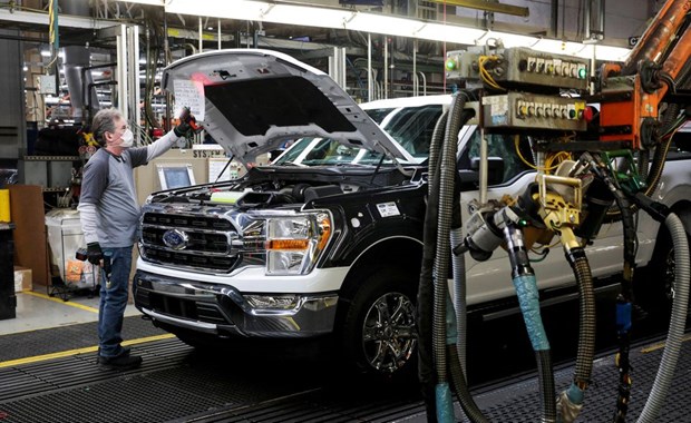 Ford sẽ ngừng sản xuất hoặc giảm sản lượng tại 8 nhà máy do thiếu chip