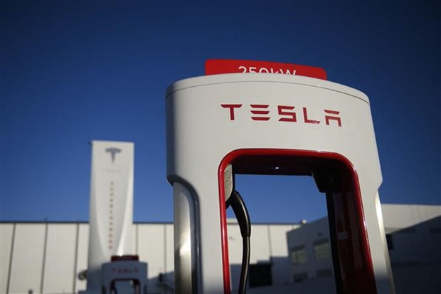 Hãng ôtô Tesla thông báo thu hồi xe lần thứ tư trong hai tuần