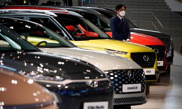 Tháng đầu năm, doanh số bán ôtô ở Việt Nam giảm 34%