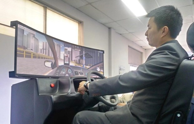 Bộ GTVT kiên quyết không lùi lộ trình đào tạo lái xe cabin điện tử