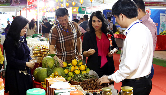 Hội chợ Thương mại quốc tế Việt – Trung “Cầu nối” đưa sản phẩm OCOP vươn xa