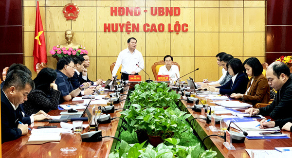 Công ty Điện lực Lạng Sơn và UBND huyện Cao Lộc trao đổi về công tác phối hợp triển khai hoạt động điện lực