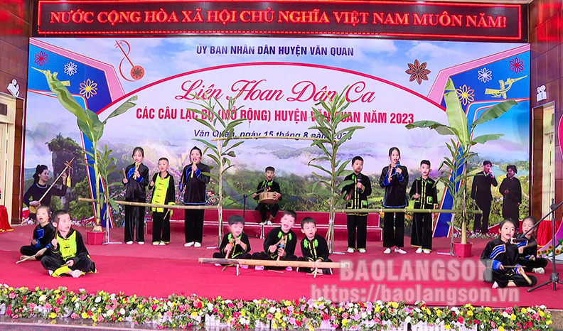Liên hoan dân ca các câu lạc bộ (mở rộng) huyện Văn Quan