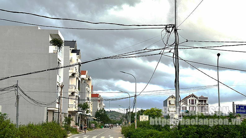 Khu đô thị Phú Lộc I - II: Tiềm ẩn nguy cơ mất an toàn từ việc tự kéo điện