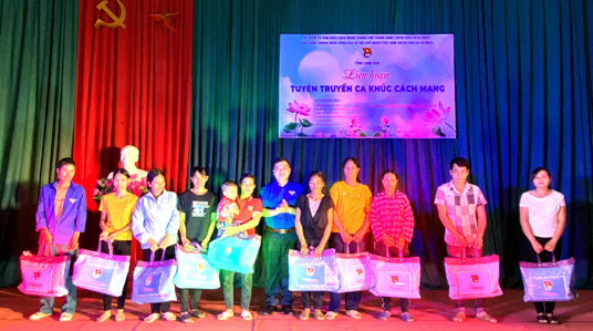 Liên hoan tuyên truyền ca khúc cách mạng tại Lộc Bình