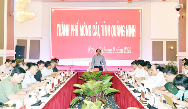 Phó Thủ tướng Trần Lưu Quang làm việc với tỉnh Quảng Ninh về phòng, chống buôn lậu, hàng giả