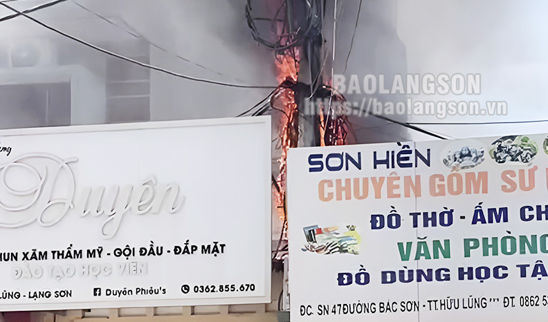 Hữu Lũng: Cháy cột điện tại đường Bắc Sơn, thị trấn Hữu Lũng