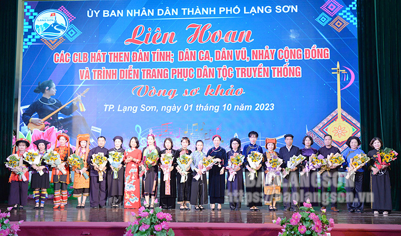 Thành phố Lạng Sơn: Gần 500 thí sinh tham gia vòng sơ khảo liên hoan các câu lạc bộ văn hóa văn nghệ và trình diễn trang phục dân tộc truyền thống