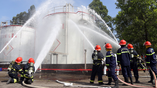 Thực tập phương án chữa cháy và cứu nạn cứu hộ nhiều lực lượng tại Công ty Nhiệt điện Na Dương – TKV