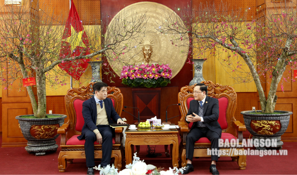 Chủ tịch UBND tỉnh tiếp và làm việc với Phó Đại sứ Hàn Quốc tại Việt Nam