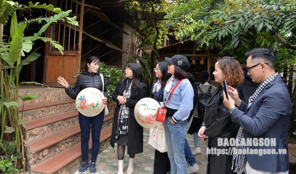 Du lịch Lạng Sơn: Vững bước trước thềm xuân mới