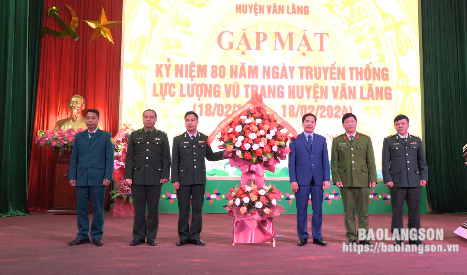 Văn Lãng: Gặp mặt kỷ niệm 80 năm ngày thành lập lực lượng vũ trang huyện