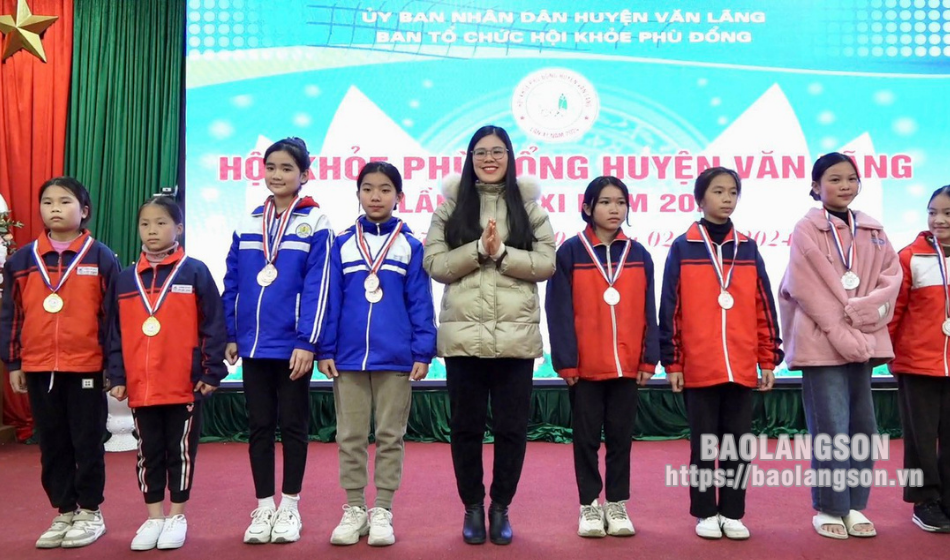 Hội khoẻ Phù Đổng huyện Văn Lãng 2024: Trao 192 bộ huy chương cho các vận động viên thi đấu trong giai đoạn 1